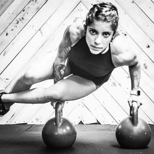 Meet your Posher, Thais